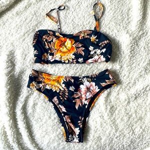 Rhythm Swimwear bikini- size small. GREAT CONDITION!